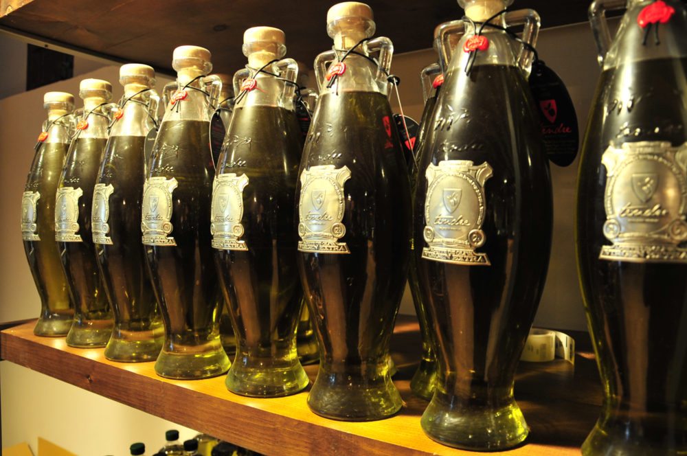 Im Olivenölladen (Bild: Olivenölmühle El Tendre)