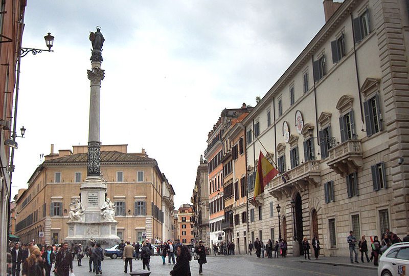 Statue der Jungfrau Maria in Rom, Italien (Bild: Georges Jansoone, Wikimedia, CC)