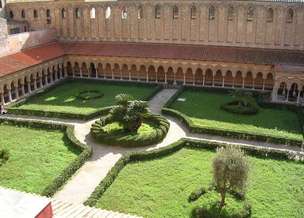 Innenhof der Kathedrale von Monreale, Sizilien (Bild: Giuseppe ME, Wikimedia, CC)