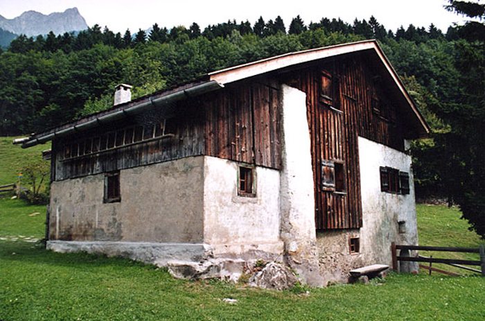 Heidihaus bei Maienfeld im Kanton Graubünden (Bild: Roland Zumbühl, Wikimedia, CC)