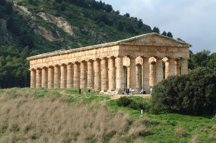 Tempel Segesta, Sizilien (Bild: Josep Renalias, Wikimedia, CC)