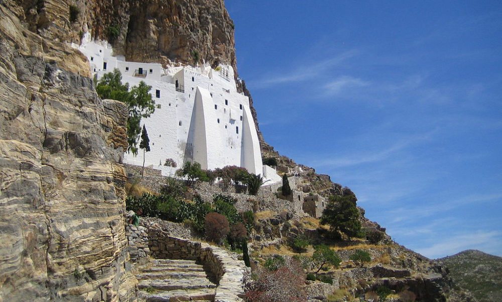 Kloster Chosowiotissa auf Amorgos (Bild: (WT-shared) Teddy, Wikimedia, CC)