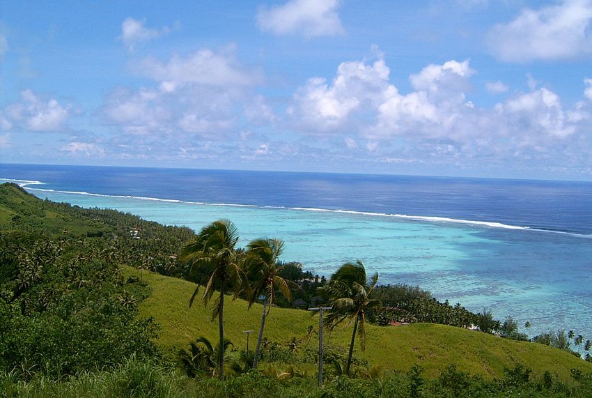 Die Cook-Inseln – die Insel Aitutaki gesehen von Maunga Pu. (Bild: Mr Bullitt, Wikimedia, GNU)