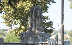 MEHR LESEN